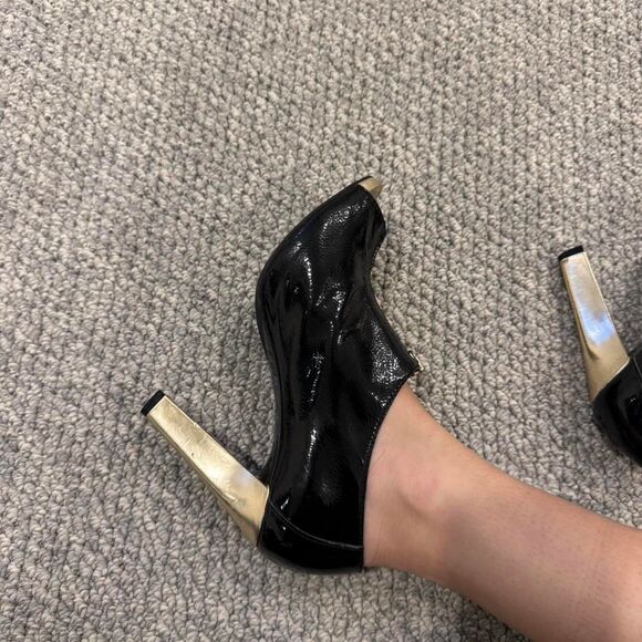 Michael-kors Women's Black and Gold Courts - Picture 5 of 5